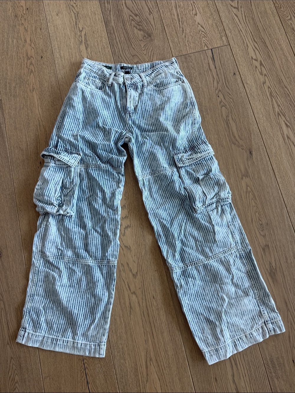 Wild fable Light Blue Striped Cargo Jeans - women size 4